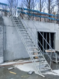 Bodtrappa 100cm 18 steg komplett 2 räcken<TLC