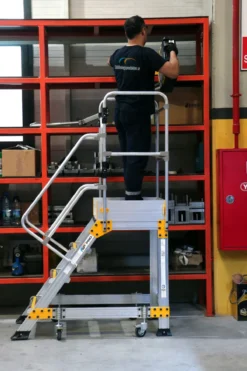Plattformstrappa 1m Automatisk Låsning<SP PRO Outlet
