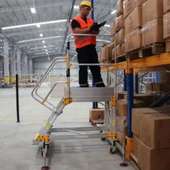 Plattformstrappa med stabilisator<SP PRO Sale