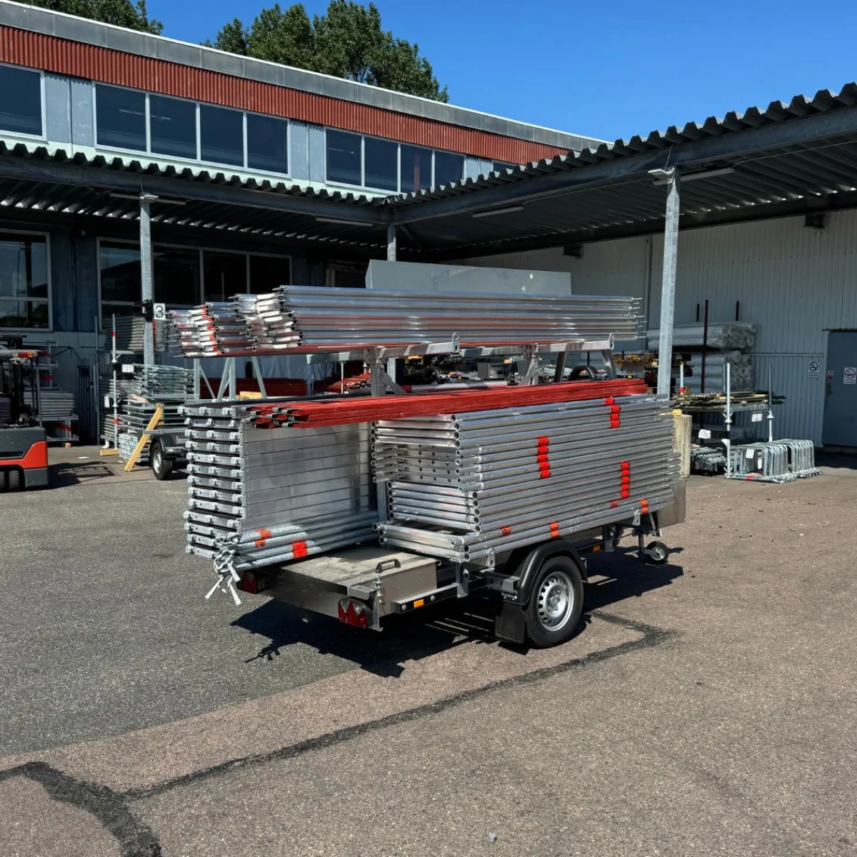Ställningstrailer med 120m² Villapaket Ram Alu<MJ-Gerust Online