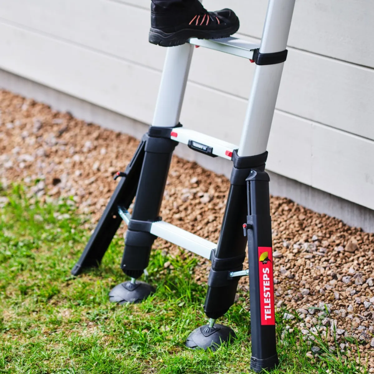Justerbara säkerhetsfötter<Telesteps New
