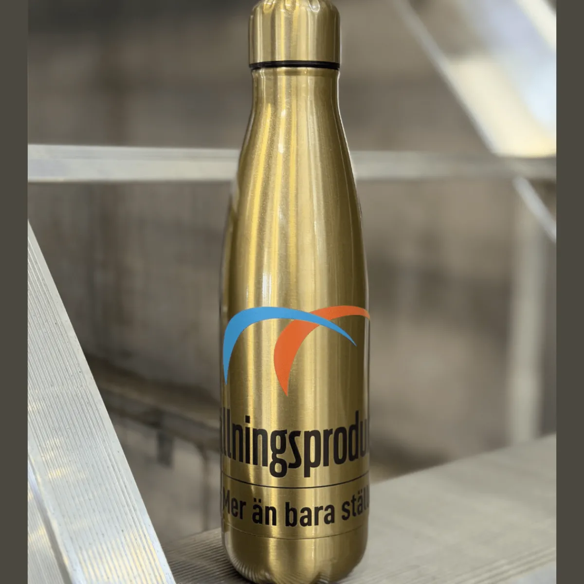 Vattenflaska Termos 0,5l<Stallningsprodukter Discount